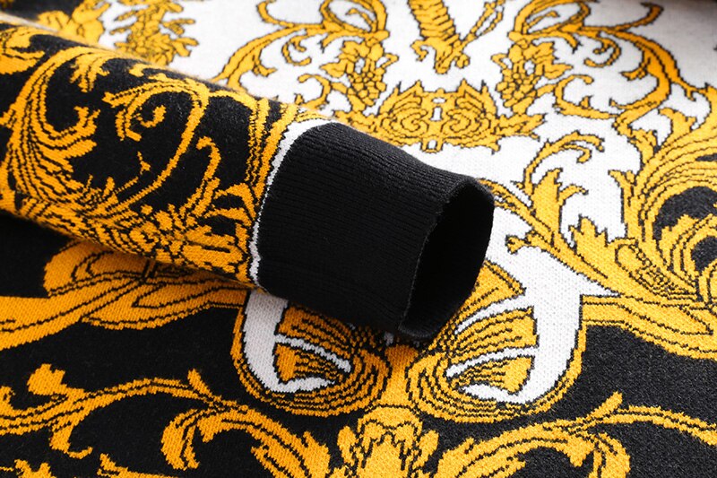 New Arrivals Men's Fashion Gold Floral Knitwear Winter Men's Clothing Crew Neck Long Sleeve Sweater for Men