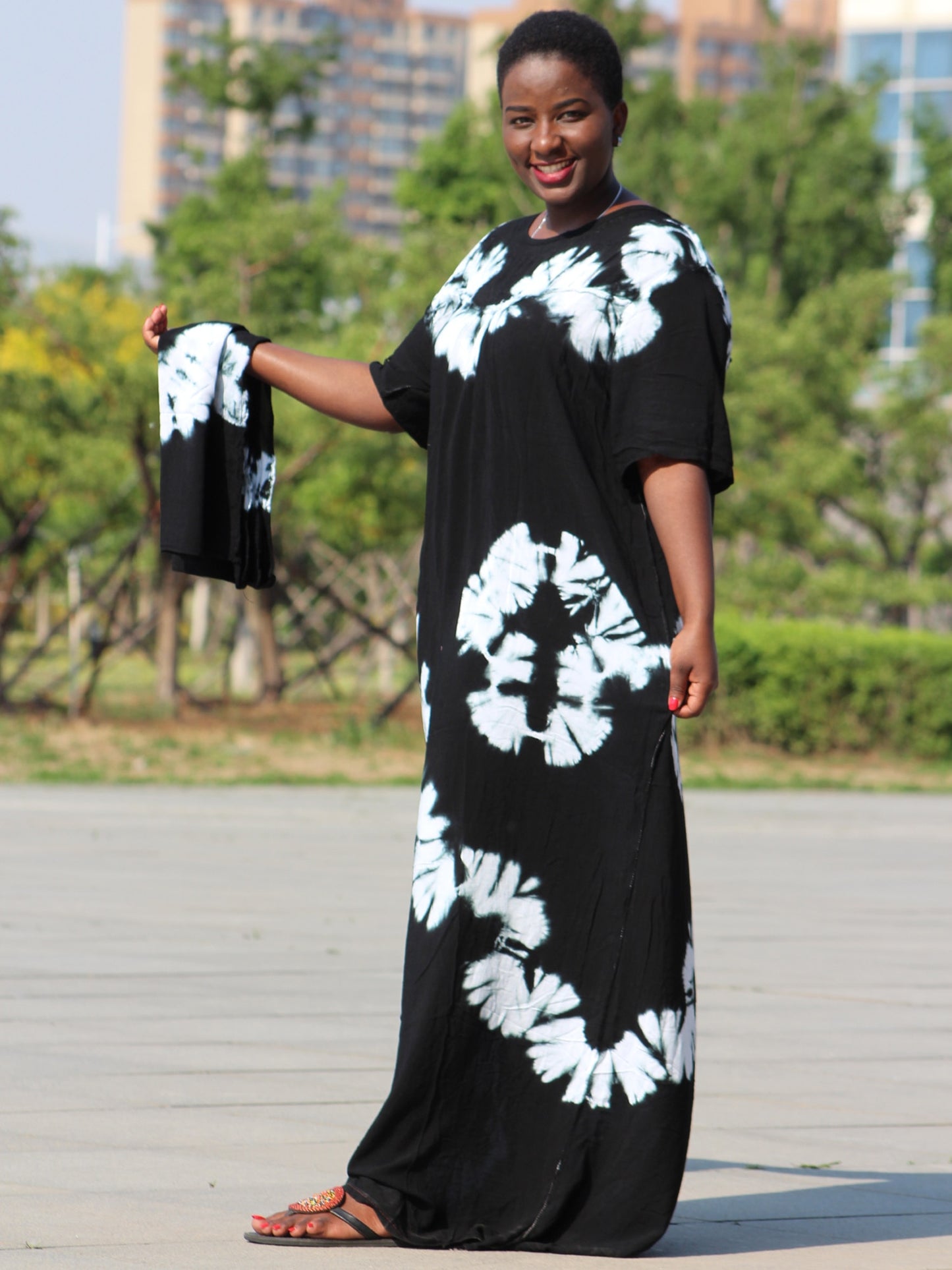 Dashikiage black cotton soft textured comfortable dress with a big scarf