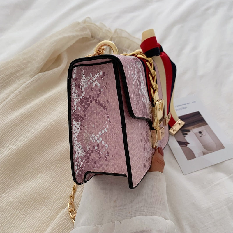 Women&#39;s shoulder bag personality pattern luxury design love lock women Messenger bag high quality discount bags for women 2019