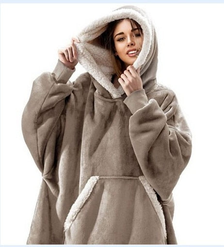 In autumn and winter of 2021, wearable lamb cashmere lazy blanket, men and women can wear home leisure Plush sweater