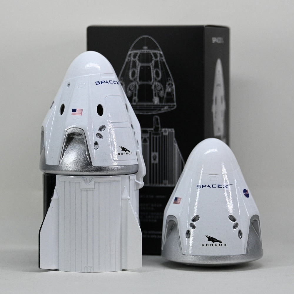 SpaceX Model Starship Rocket Model Dragon CrewDragon Spacecraft Astronaut Exquisite Model Desktop Ornaments Gift for Men
