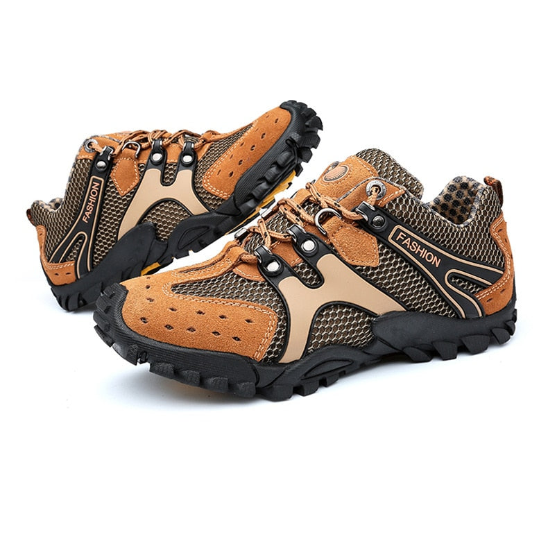 2020/358 Outdoor hiking shoes wear-resistant walking shoes