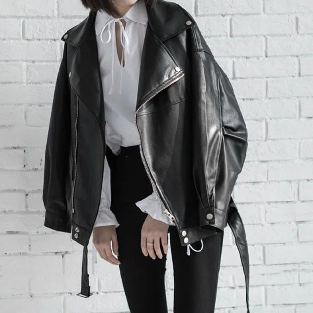 [EAM] High Quality 2022 Spring Black PU Leather Loose Turn-down Collar Zipper Fashion New Women's Wild Jacket LA938
